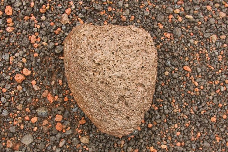 Volcanic bomb. Cumbre Vieja, La Palma. Width of sample 15 cm.