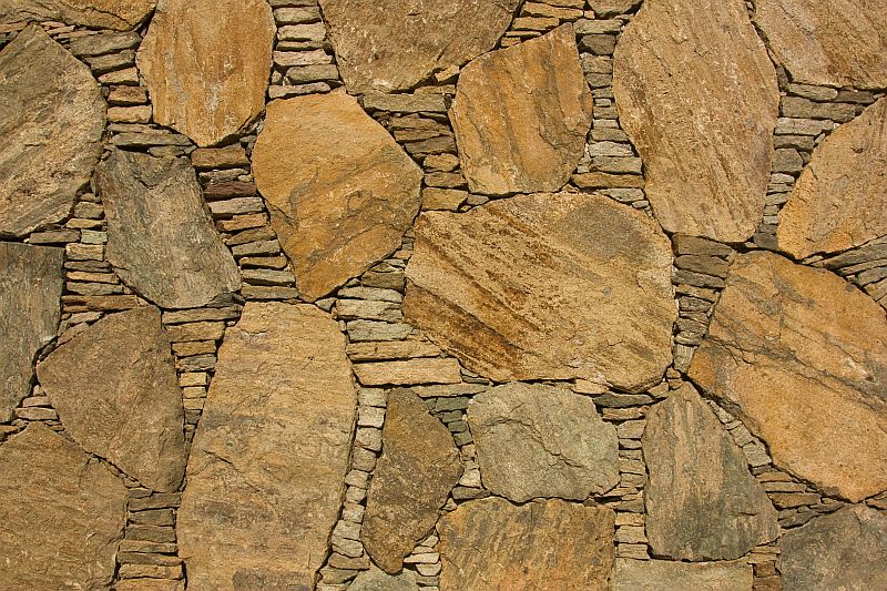 Ignimbrite stone wall
