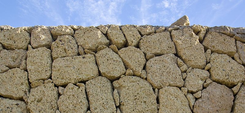 Ignimbrite wall